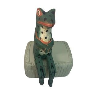 Vintage Hand Carved Hand Painted Folk Art Frog Primitive Style Wood Décor‎